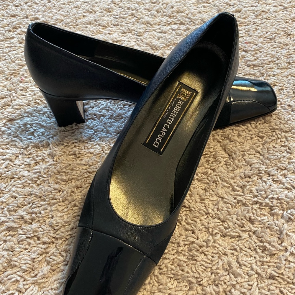 Ladies leather size 10 shoes